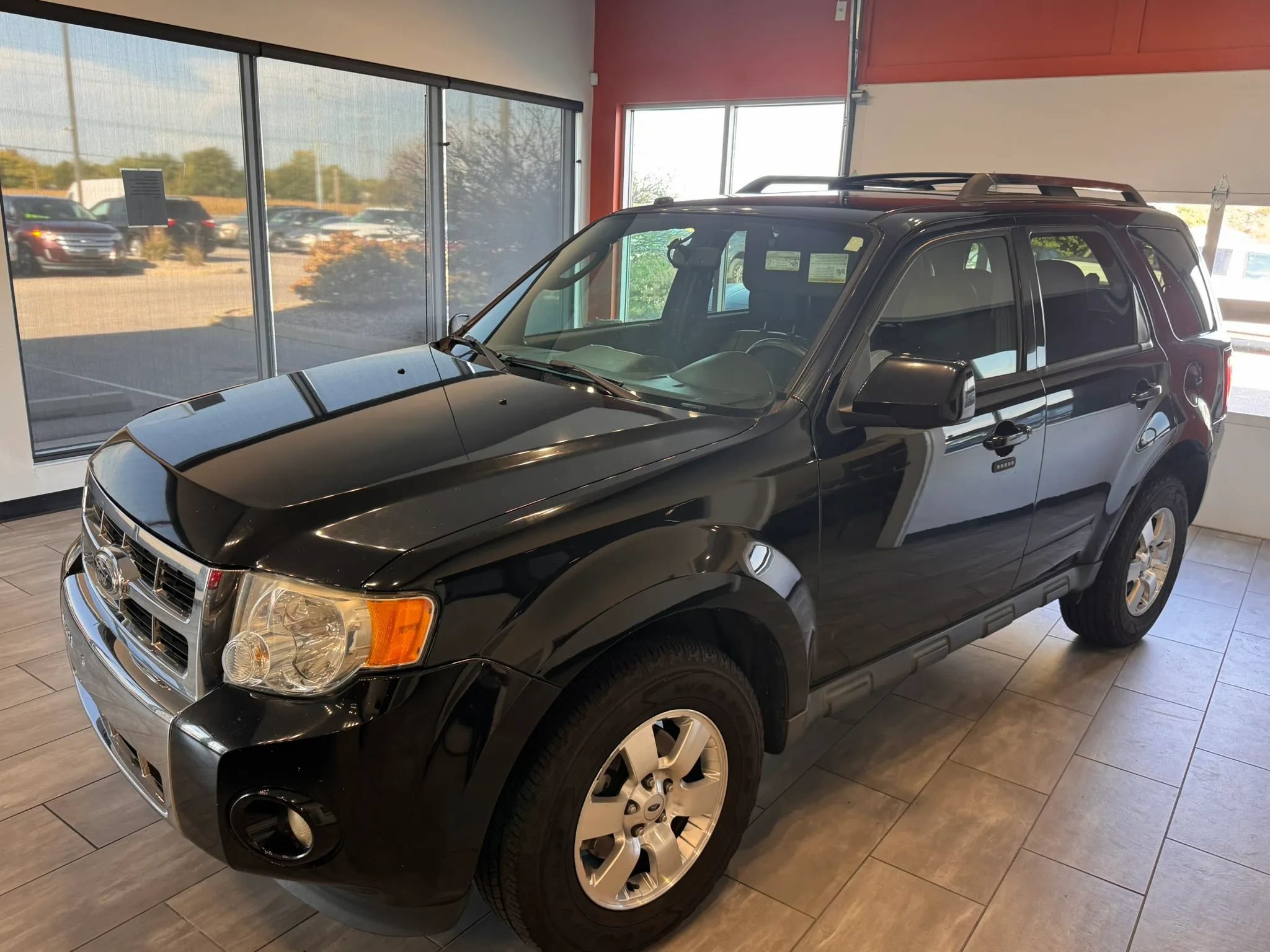 Used 2012 Ford Escape Limited w/ Class II Trailer Tow Pkg FWD image 6