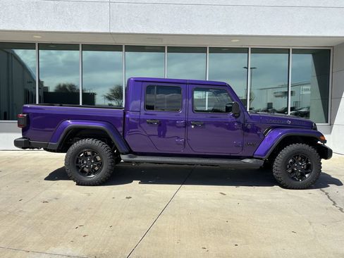 New 2026 Jeep Gladiator Sport image 2