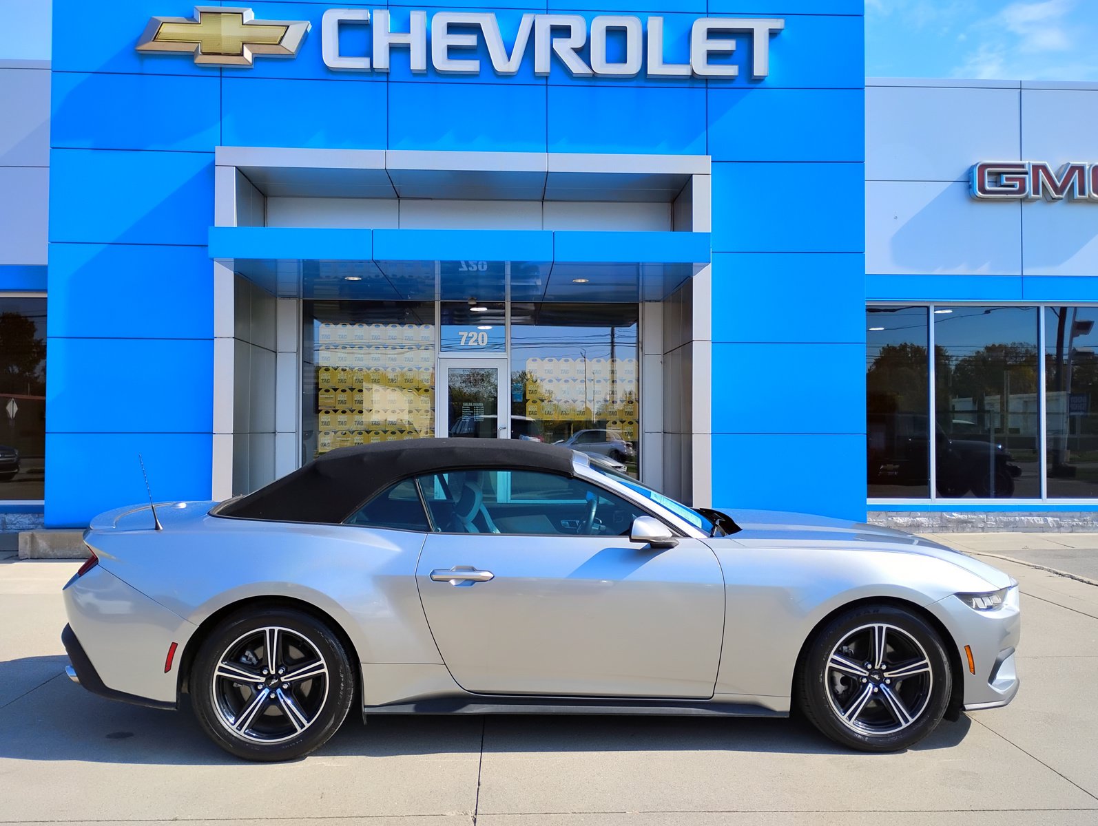 Used 2024 Ford Mustang Premium RWD image 5