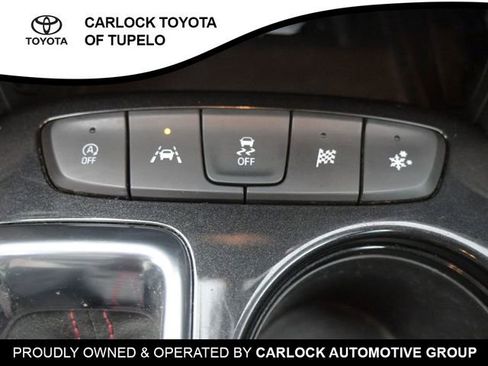 Used 2021 Chevrolet TrailBlazer RS w/ Technology Package image 16