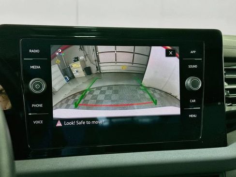 Used 2025 Volkswagen Jetta SE w/ Sunroof Package FWD image 13
