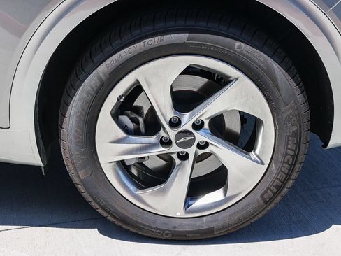Used 2026 Genesis GV70 2.5T Advanced AWD/4WD image 8