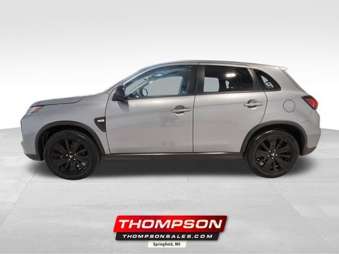 Used 2025 Mitsubishi Outlander Sport LE AWD/4WD image 1