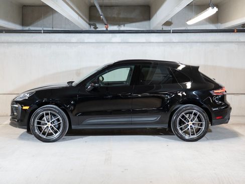 Certified 2026 Porsche Macan AWD/4WD image 2