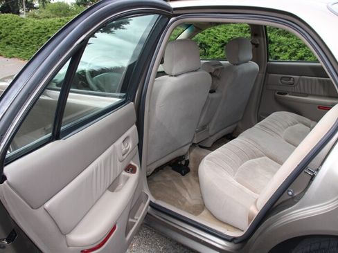Used 2003 Buick Century Custom FWD image 14