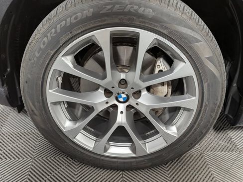 Used 2024 BMW X5 xDrive40i w/ Premium Package AWD/4WD image 47
