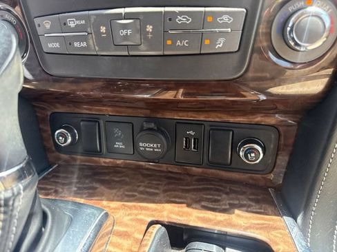Used 2019 Nissan Armada Platinum w/ Captain's Chairs Package RWD image 28