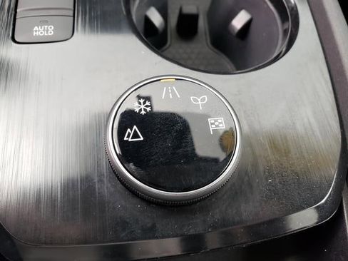 Used 2022 Nissan Rogue SV image 25