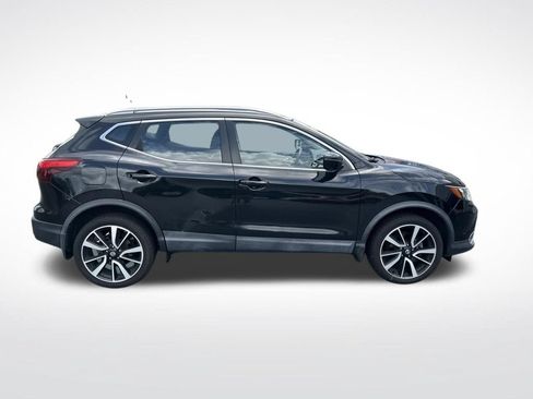 Used 2017 Nissan Rogue Sport SL FWD image 7