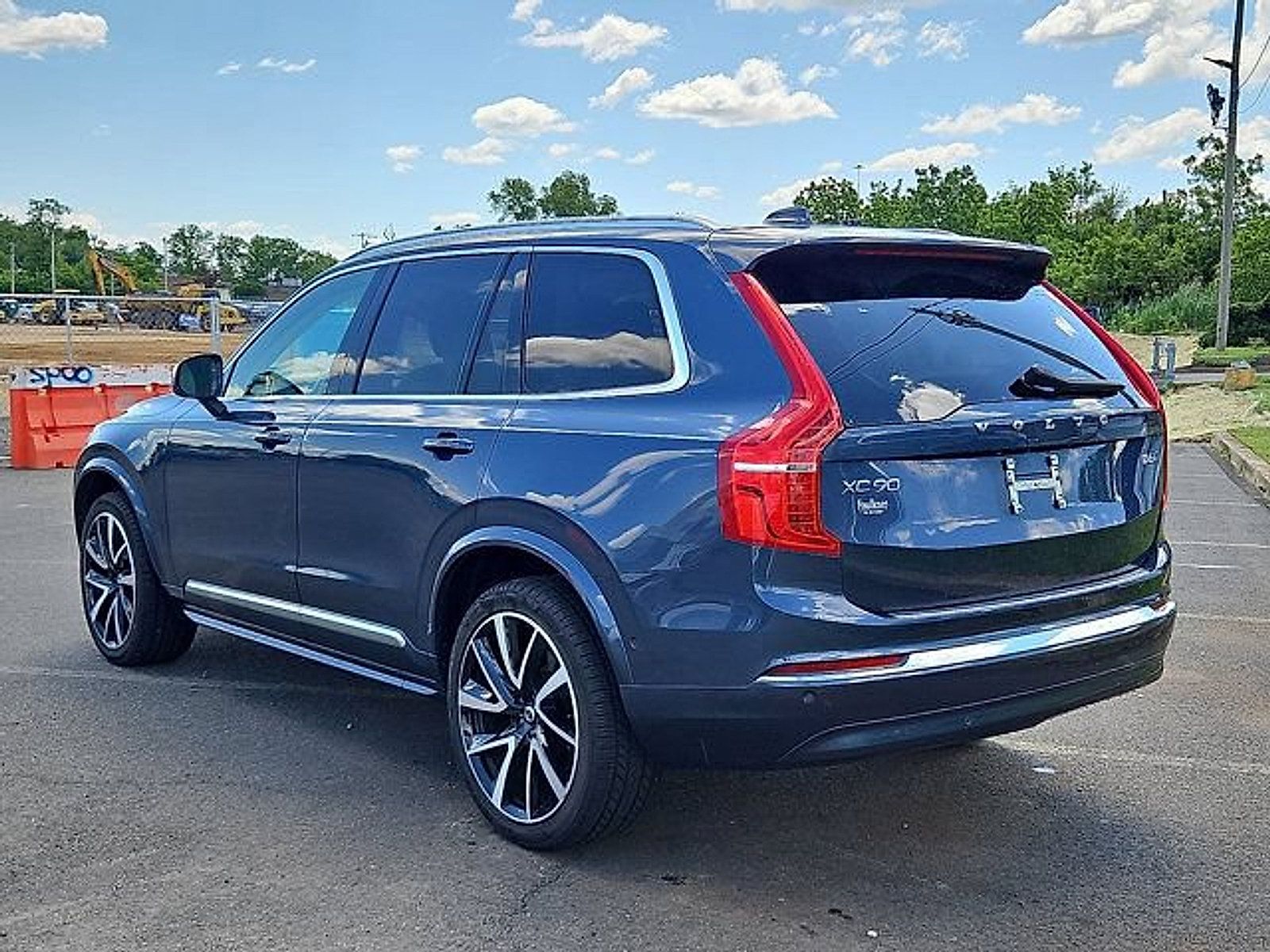 Used 2024 Volvo XC90 B6 Plus w/ Protection Package Premier AWD/4WD image 4