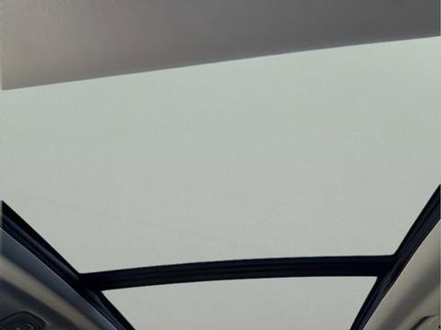 Used 2025 Volvo V60 B5 Cross Country Plus image 39