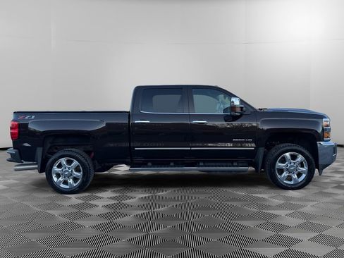 Used 2019 Chevrolet Silverado 2500 LTZ w/ Duramax Plus Package image 8
