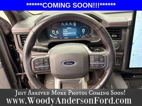 Used 2023 Ford Expedition Limited image 12