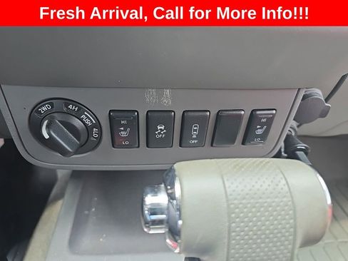 Used 2013 Nissan Frontier SL AWD/4WD image 6