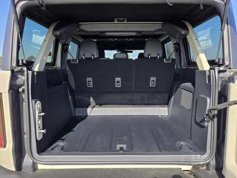 New 2025 Ford Bronco Badlands image 28