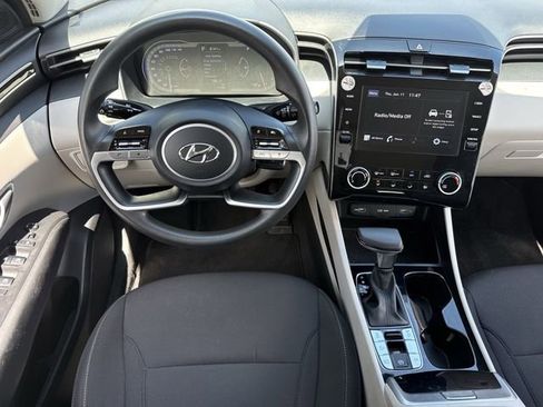 Used 2023 Hyundai Tucson SE AWD/4WD image 12