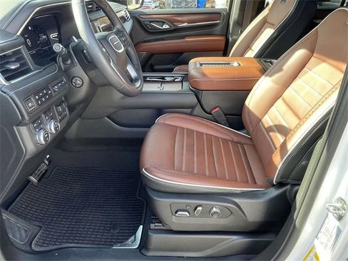 Certified 2023 GMC Yukon Denali Ultimate image 15