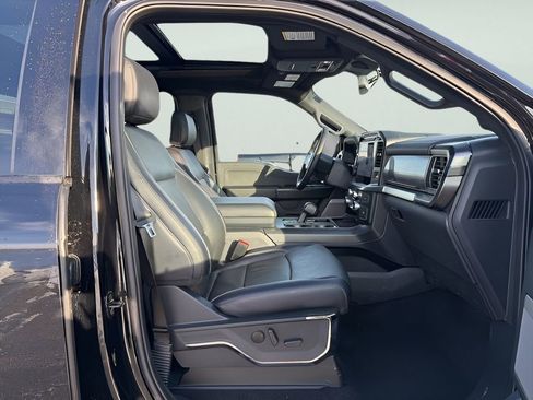 Used 2024 Ford F150 Lariat image 10