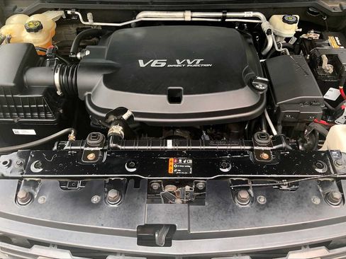 Used 2017 Chevrolet Colorado Z71 AWD/4WD image 30