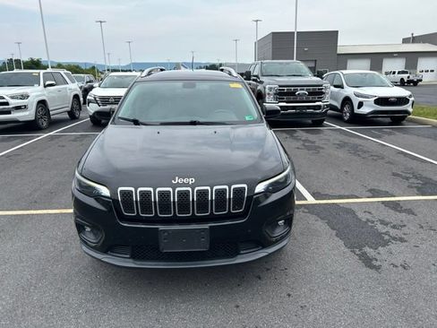 Used 2019 Jeep Cherokee Latitude Plus w/ Cold Weather Group AWD/4WD image 8