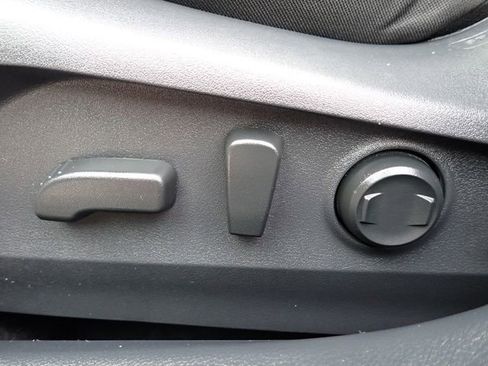 Used 2023 Subaru Outback Premium image 18