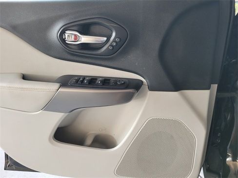 Used 2021 Jeep Cherokee Limited w/ Elite Package image 22