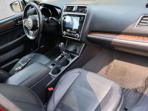 Used 2018 Subaru Outback 3.6R Limited AWD/4WD image 28