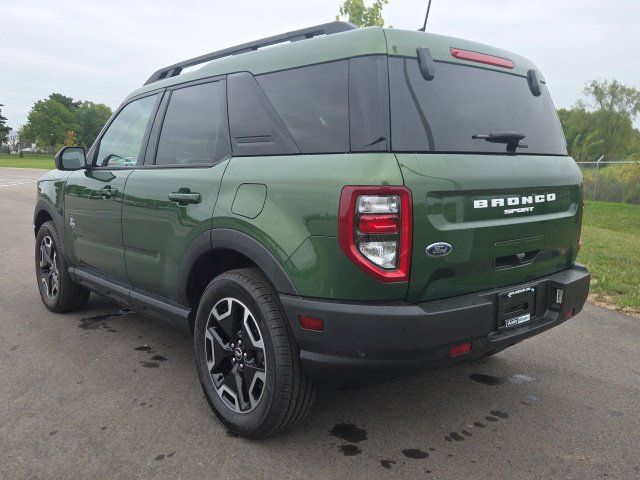 Used 2023 Ford Bronco Sport Outer Banks w/ Tech Package AWD/4WD image 16