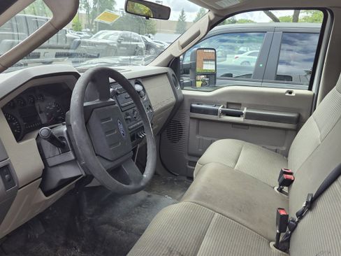 Used 2009 Ford F250 XL AWD/4WD image 3