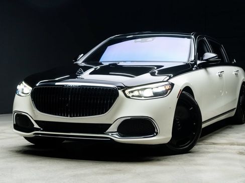 Used 2021 Mercedes-Benz Maybach S 580 4MATIC image 2
