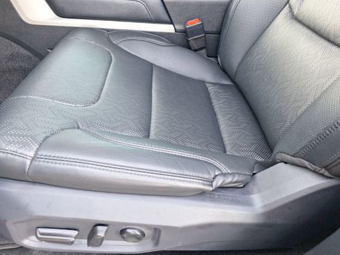 Used 2023 Toyota Tundra Limited image 17