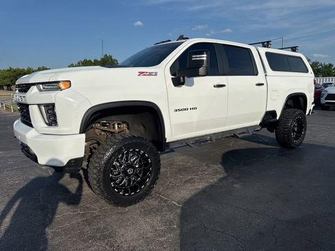 Used 2022 Chevrolet Silverado 3500 LT w/ All Star Edition AWD/4WD image 3