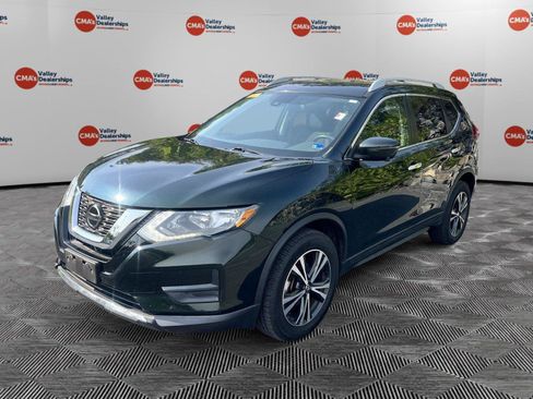 Used 2020 Nissan Rogue SV w/ Premium Package AWD/4WD image 3