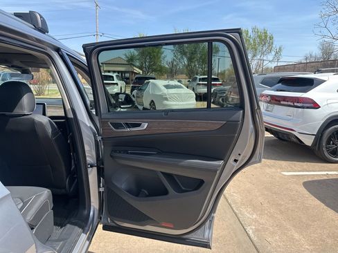 New 2026 Volkswagen Atlas SEL Premium R-Line AWD/4WD image 18