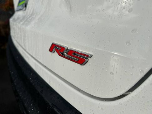 Used 2025 Chevrolet Trax RS w/ Sunroof Package FWD image 31