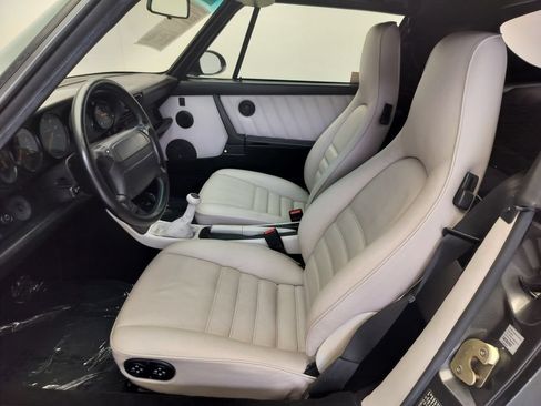 Used 1992 Porsche 911 Carrera RWD image 6