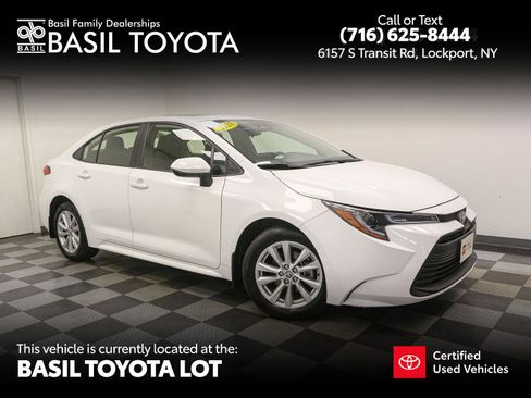 Certified 2023 Toyota Corolla LE w/ LE Premium Package FWD image 1