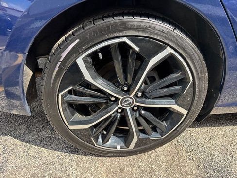 Used 2024 Nissan Altima 2.5 SR FWD image 10