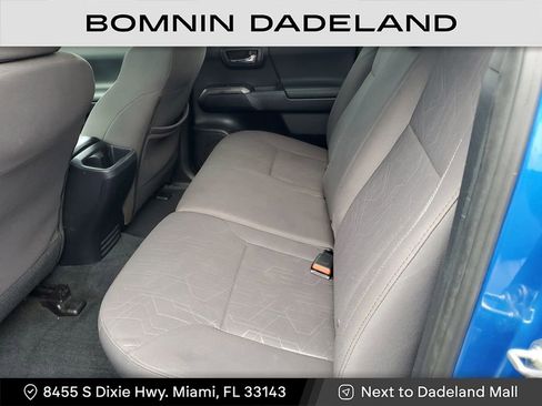 Used 2017 Toyota Tacoma SR image 10