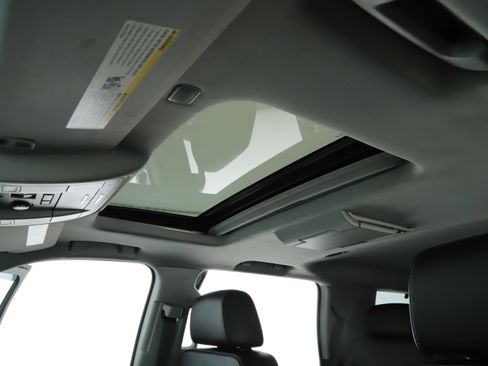 Used 2020 Chevrolet Tahoe LT image 17