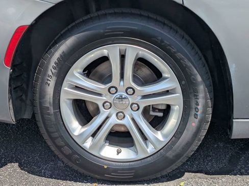 Used 2023 Dodge Charger SXT RWD image 12