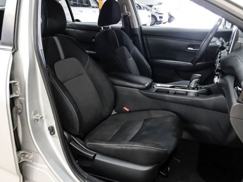 Used 2021 Nissan Sentra SV FWD image 32