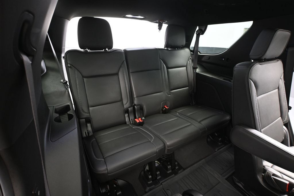 Used 2024 GMC Yukon Denali w/ Denali Reserve Package AWD/4WD image 41