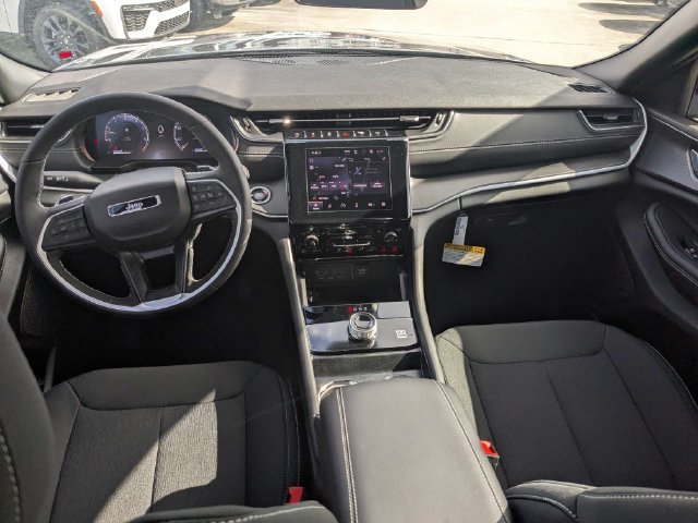 New 2026 Jeep Grand Cherokee Laredo X RWD image 17