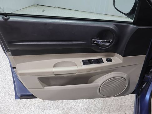 Used 2007 Dodge Magnum SE RWD image 11