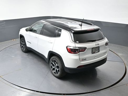 Used 2025 Jeep Compass Limited AWD/4WD image 46
