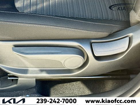 New 2026 Kia Sorento LX image 24