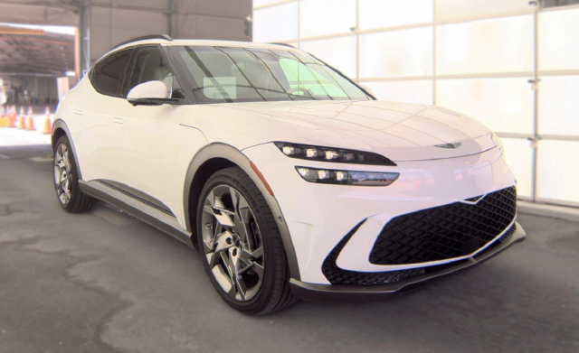 Used 2024 Genesis GV60 Performance AWD/4WD image 2