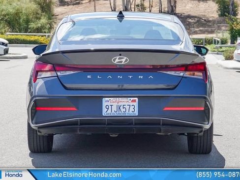Used 2025 Hyundai Elantra Sport FWD image 10