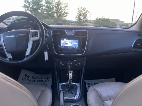 Used 2012 Chrysler 200 Limited FWD image 18